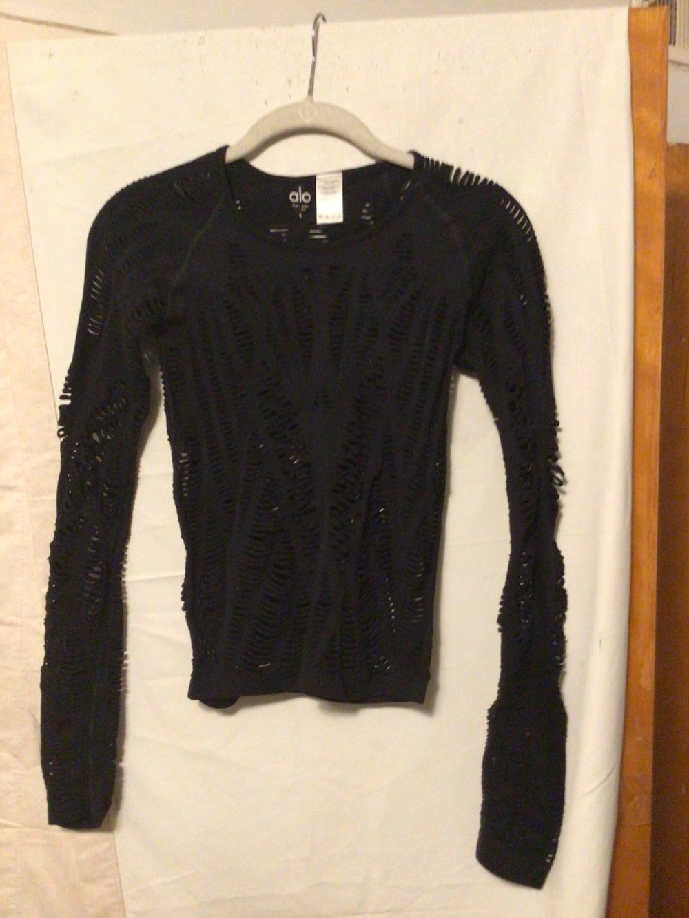 Alo ripped looking  long tee SZ S